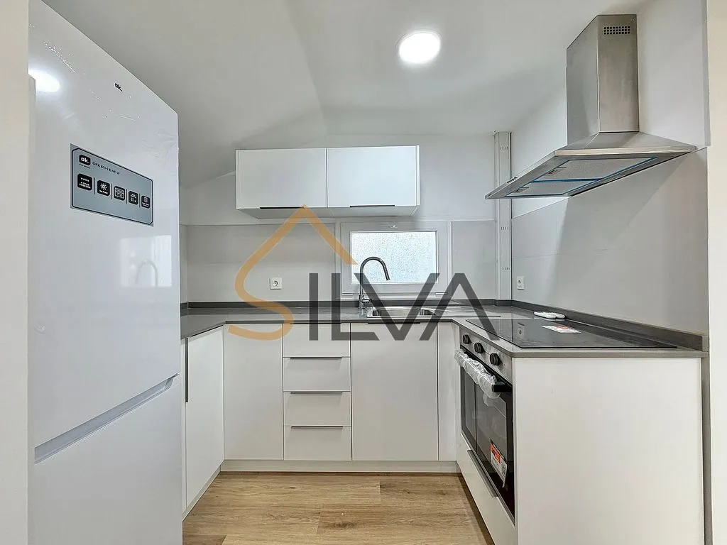 Cucina - Fully Renovated Loft with Balcony in Lugo