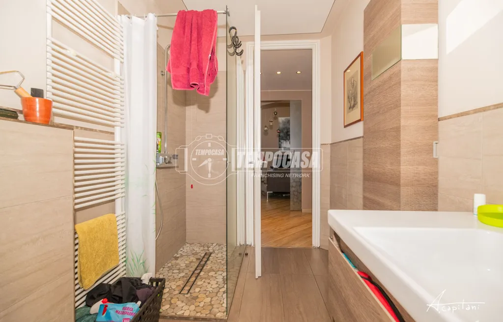 Salles de bain - Terraced Villa with Private Garden in Modena