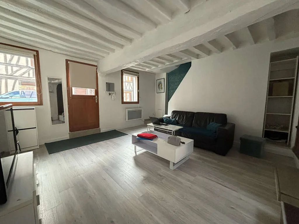 Séjour - Maison Charmante avec Terrasse à Rouen