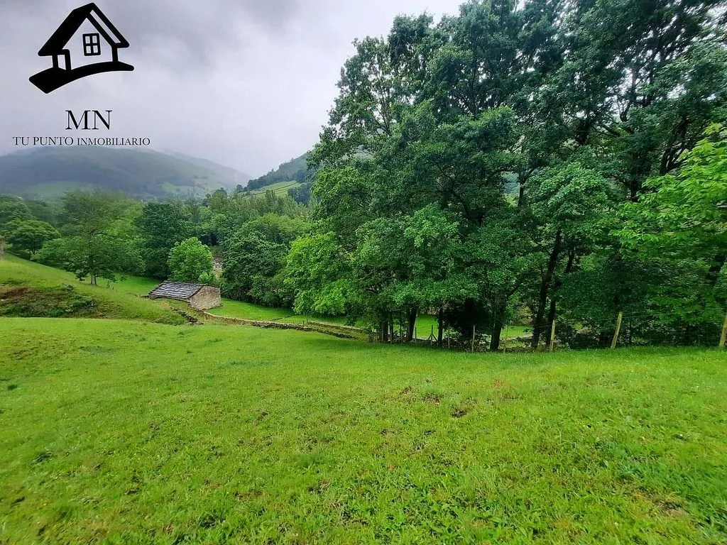 Aed - Rustic Farm Complex with Cabañas in Valles Pasiegos
