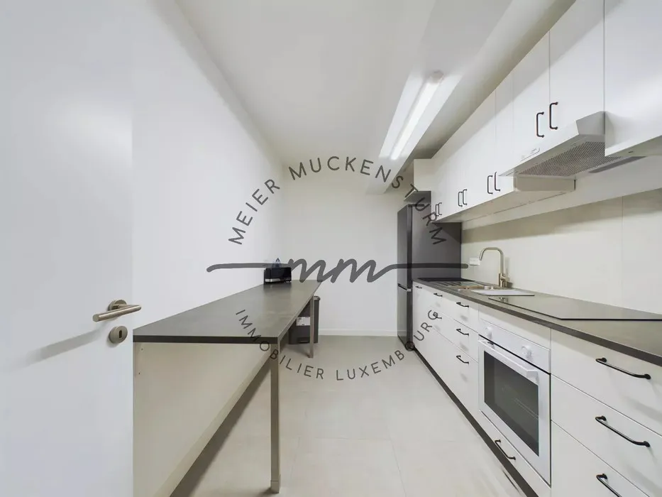 Cuisine - Chambre Meublée avec Balcon à Luxembourg-Gare