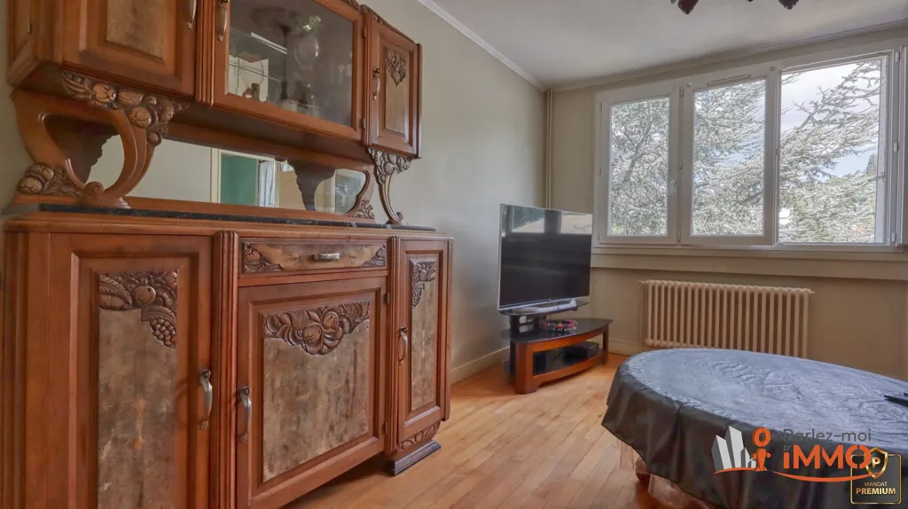 Séjour - Appartement T3 avec Loggia à Saint-Étienne