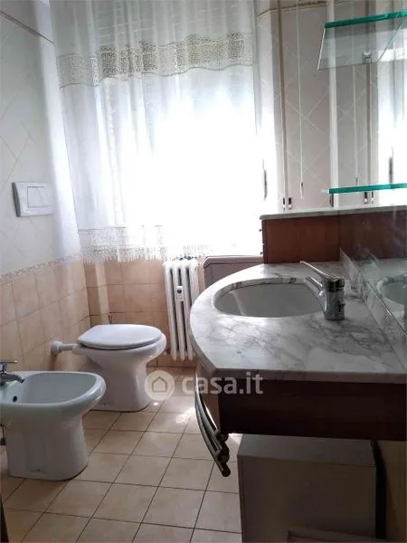 Salles de bain - Armed Trilocale with Balcony in Ancona
