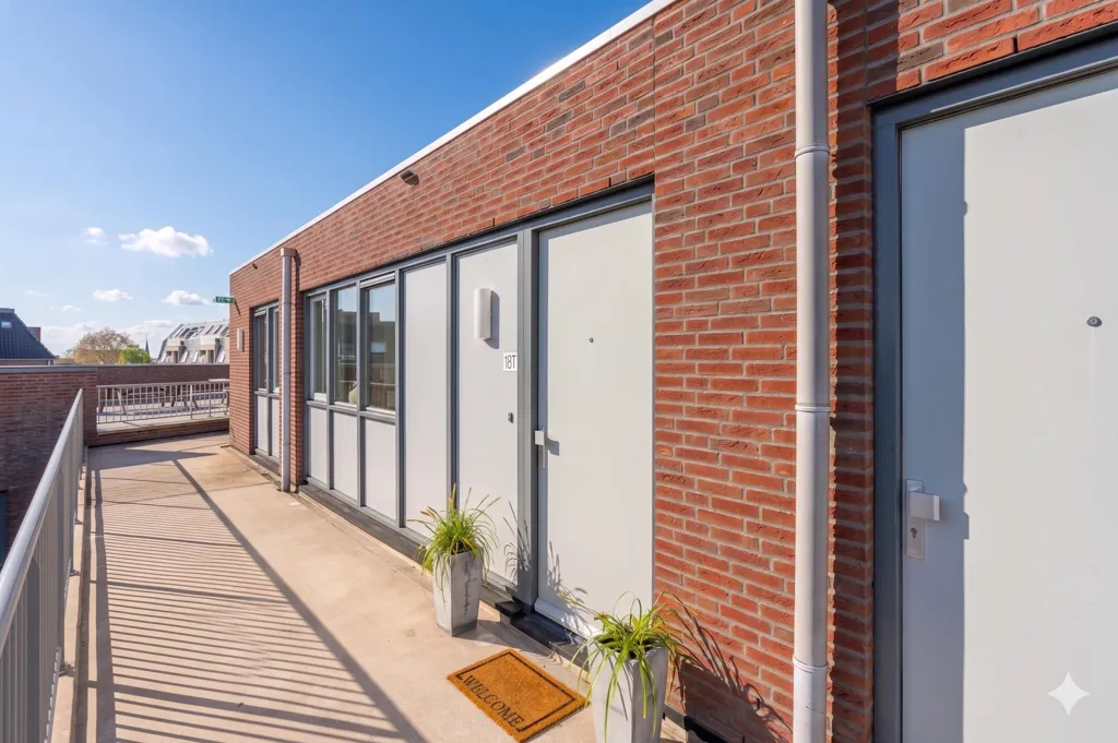 Rõdu - 3-Bedroom Apartment with Balcony in Utrecht