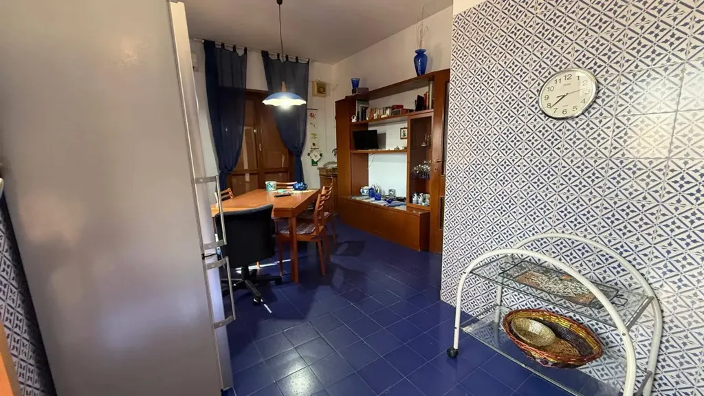 Salle à manger - Spacious Apartment with Balconies in Caserta