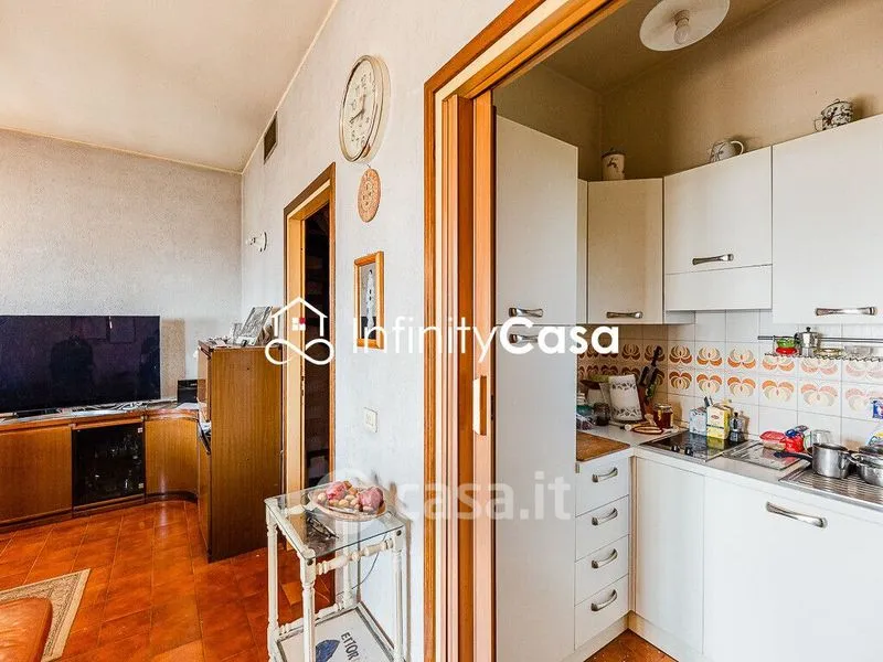 Cuisine - Bifamiliar Villa with Lake View in Cavaion Veronese