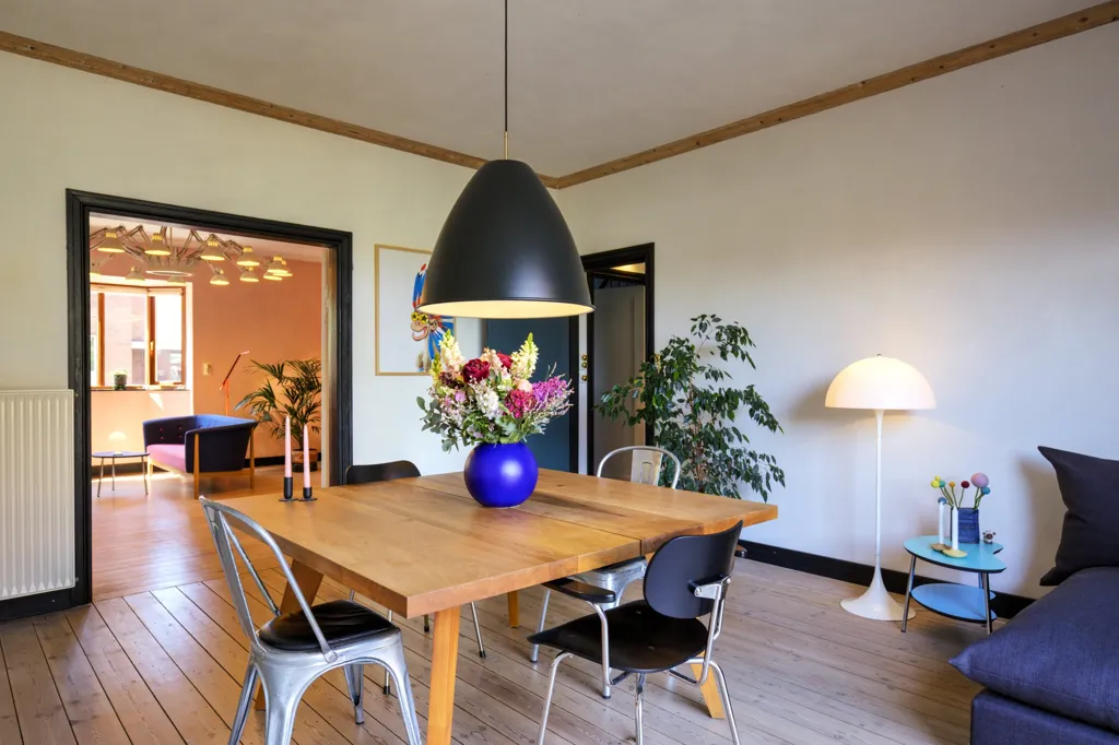 Söögituba - Architectural Row House with Garden in Fuglebakke