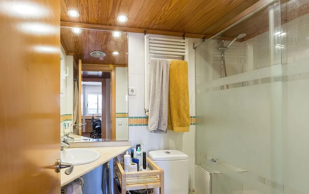 Bathrooms - Apartment with Pool and Terrace in Sarrià