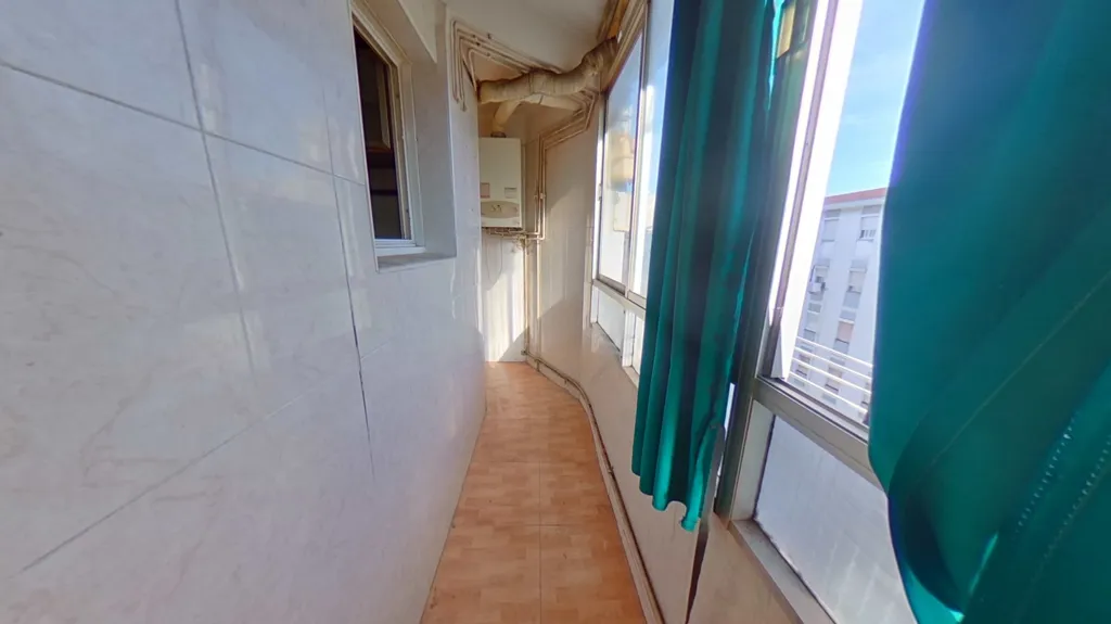 Balcon - Flat with Metro Access in Cornellà de Llobregat