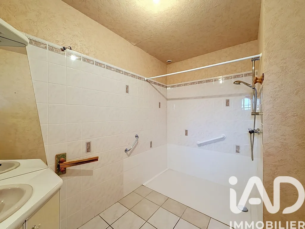 Vannitoad - Charming Stone House with Garden in Saint-Chély-d'Apcher