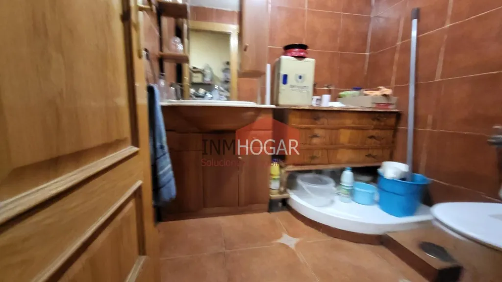Bathrooms - Commercial Space near University in Ávila
