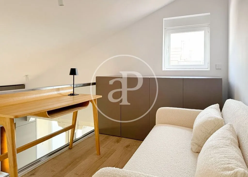 Elutuba - Luxury Penthouse with Terrace in Chueca, Madrid