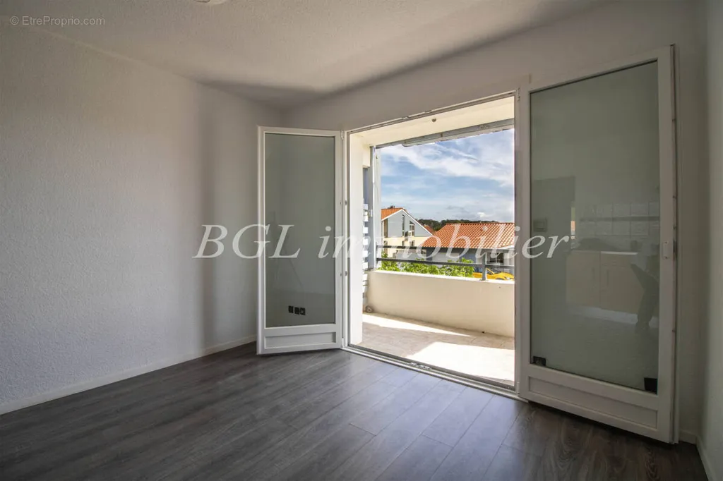 Chambres - Studio avec Parking Privatif à Biscarrosse
