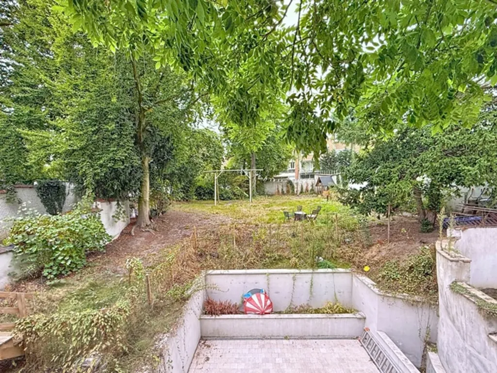 Jardin - Duplex avec Jardin dans le Quartier Louise