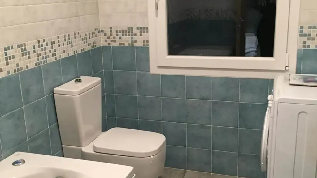 Salles de bain - Rustic Two-Level Apartment with Garden in Padova