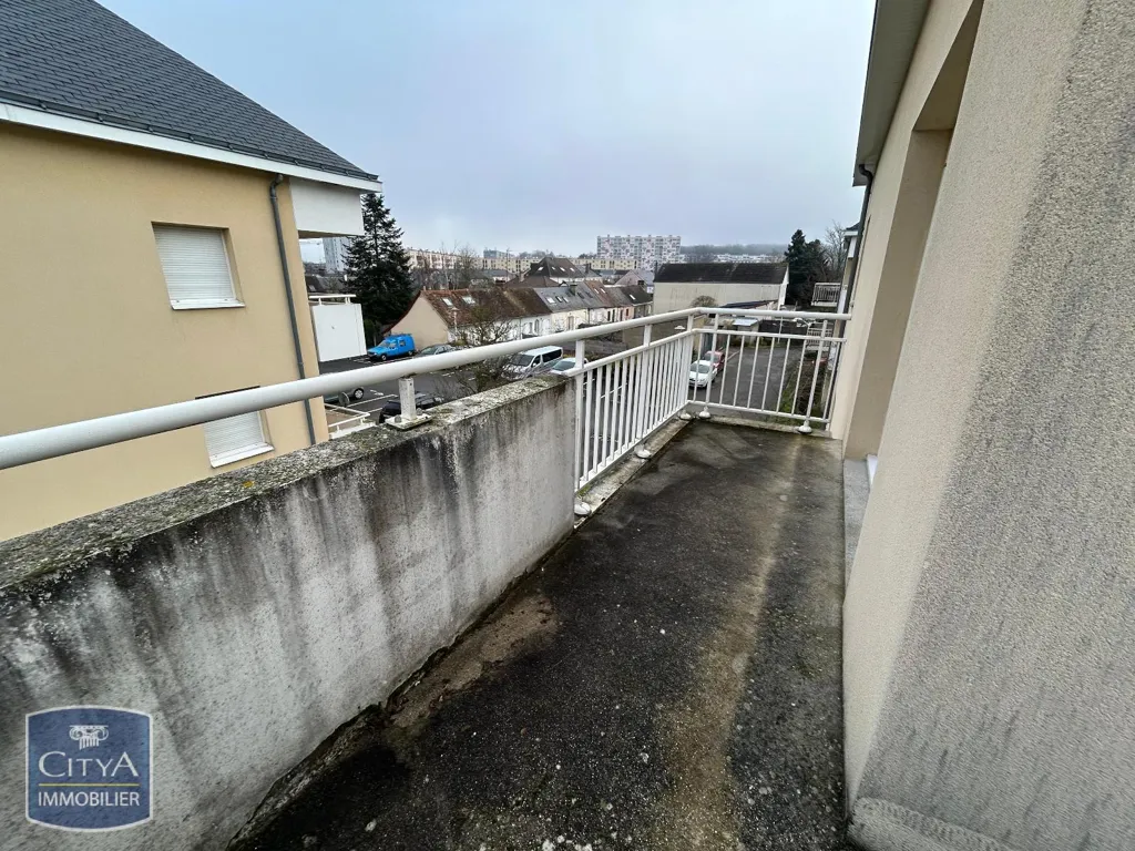 Rõdu - 3-Bedroom Apartment with Balcony in Allonnes