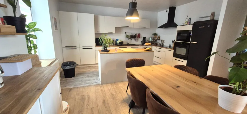 Cuisine - Maison en Pierre Rénovée avec Cour à Saint-Dizier