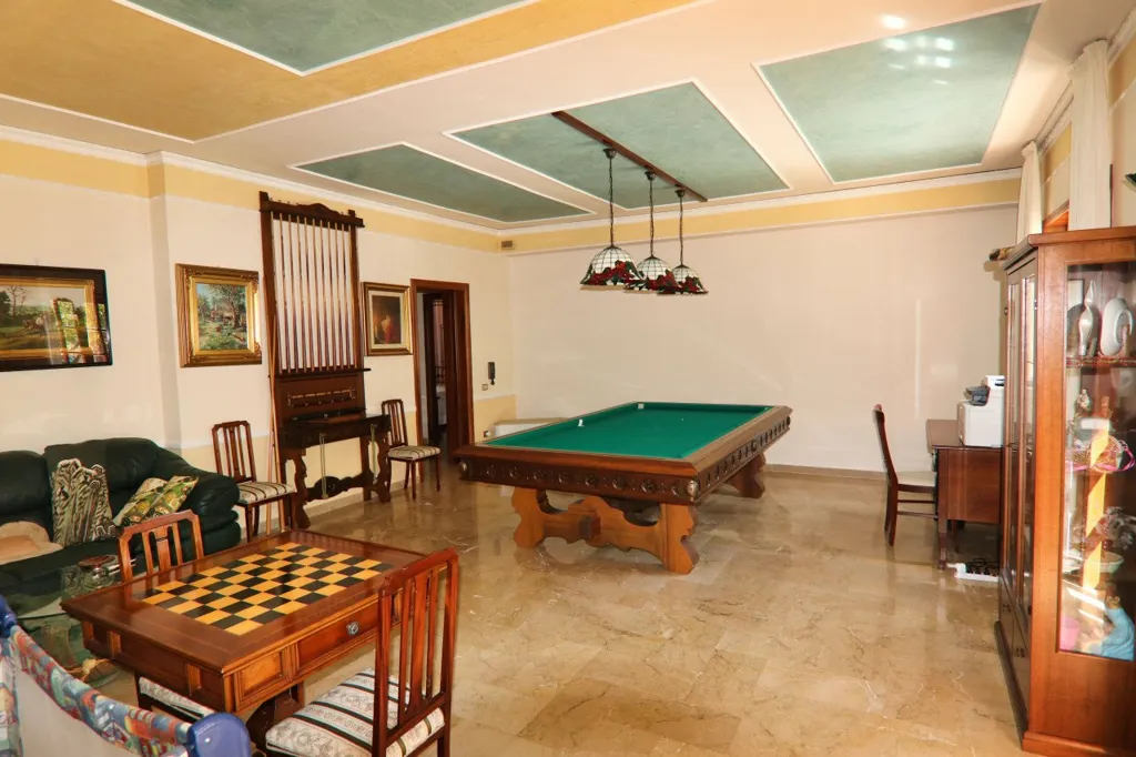 Toad - Hilltop Villa with Panoramic Views in Eboli