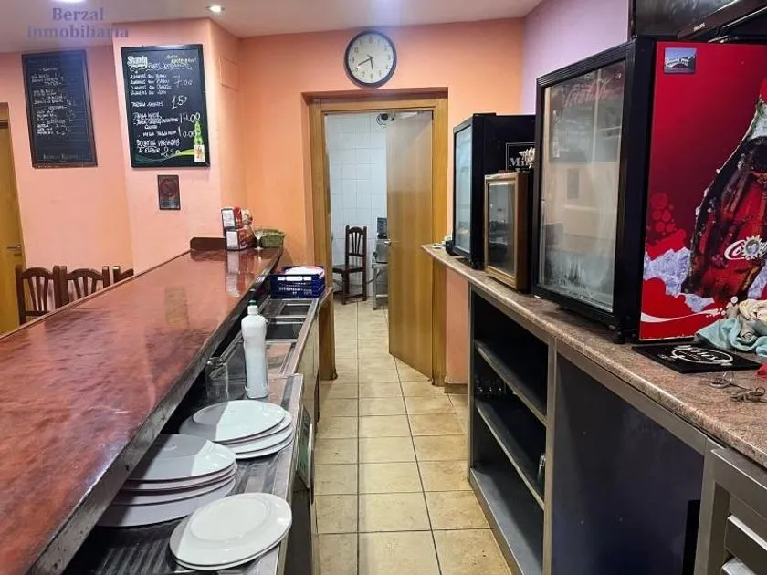 Pièces - Bodega with Bar and Restaurant in Baños de Ebro