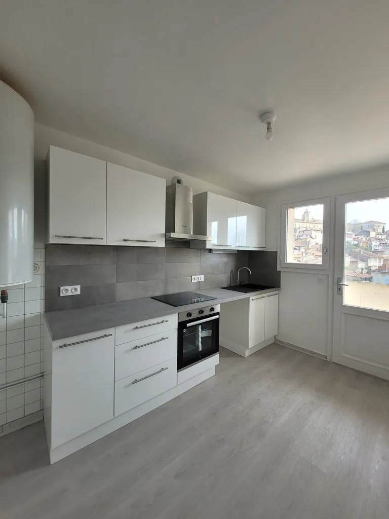 Cuisine - Appartement T3 Rénové avec Balcon à Auch