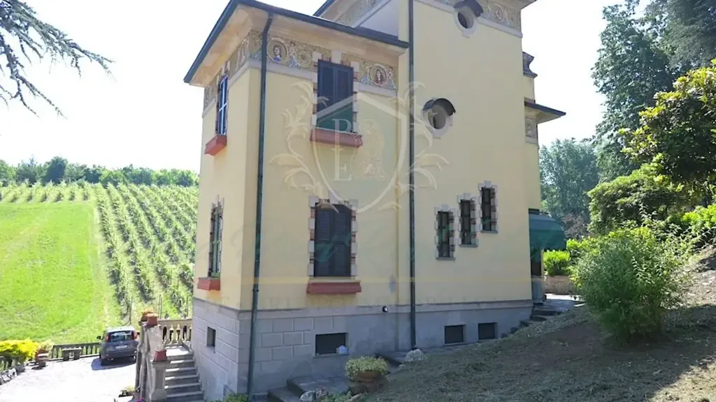 Esterno - Historic Villa with Vineyard View in San Colombano