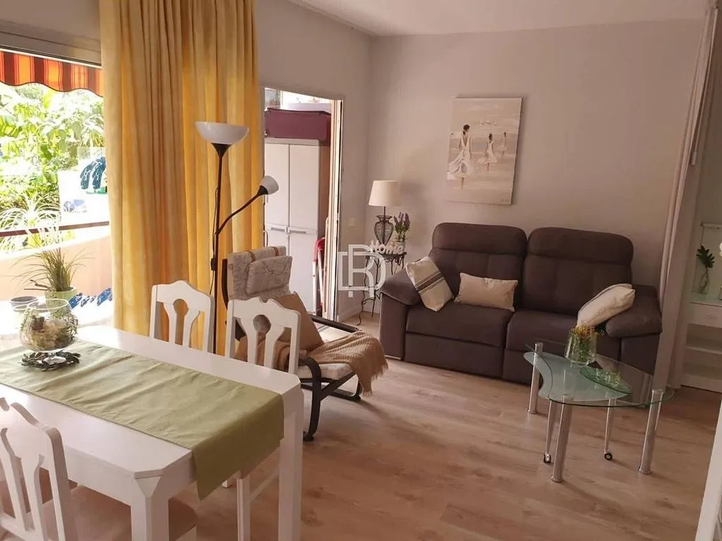 Elutuba - Furnished Flat with Terrace in Botanical District