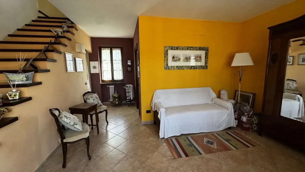 Séjour - Rustic-Style House with Large Garden in Oviglio
