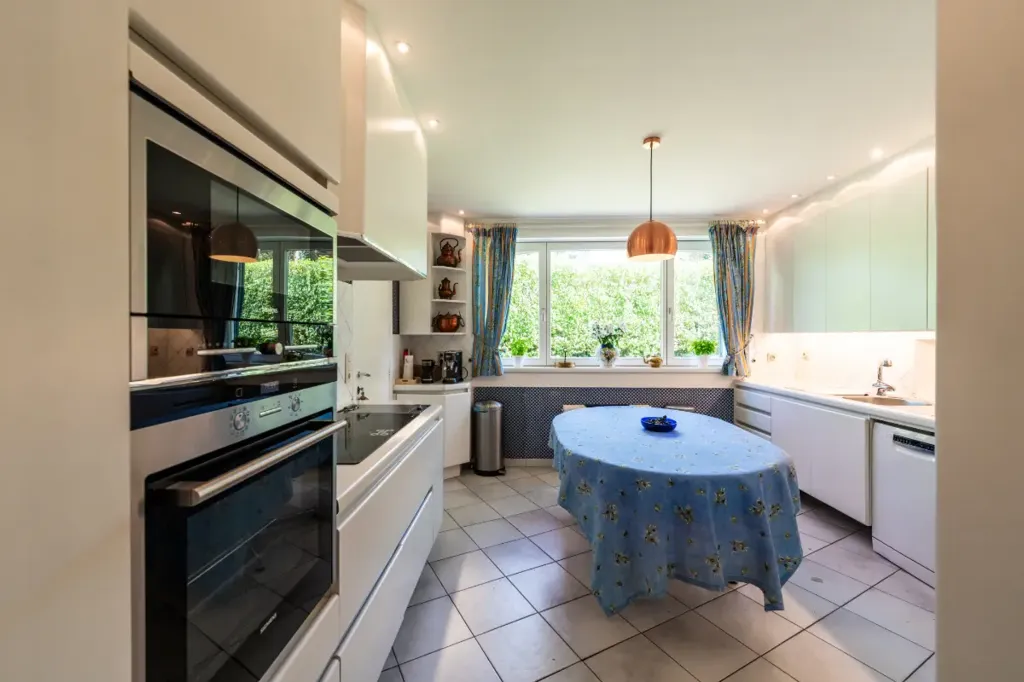 Cuisine - Villa avec Terrasse et Garage à Rhode-Saint-Genèse