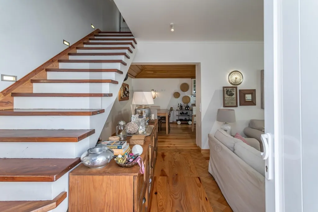 Pièces - Renovated House with Panoramic View in Lisbon