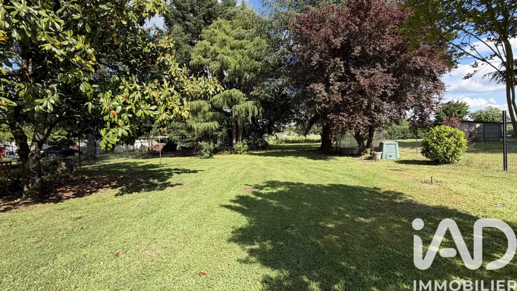 Aed - Spacious Villa with Garden in Saint-Magne-de-Castillon