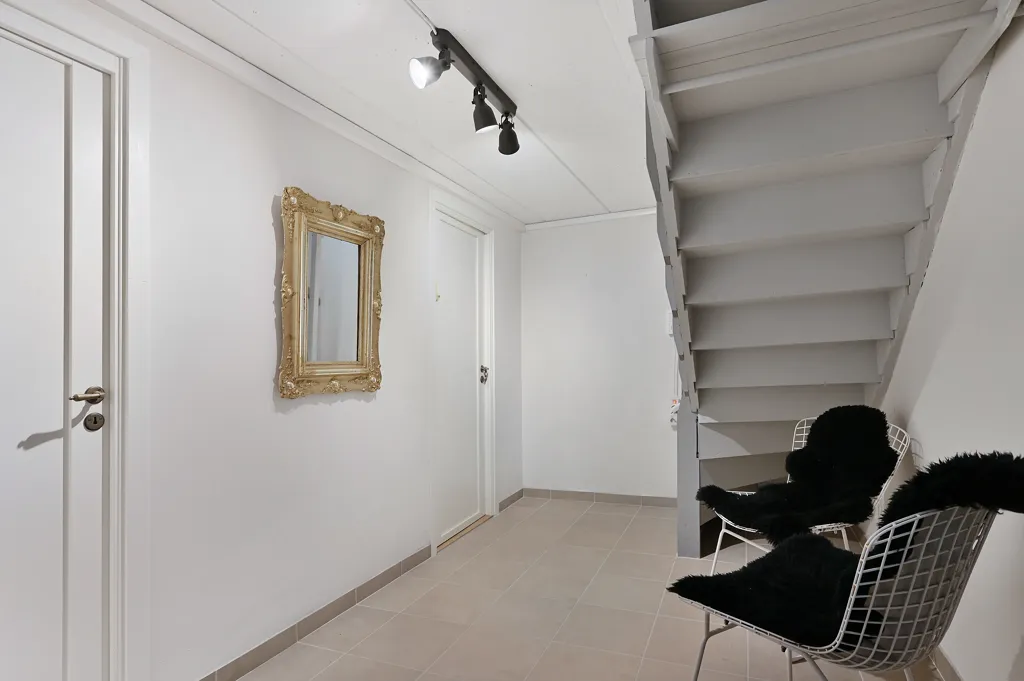 Entrée - Fully Renovated Villa with Sunny Garden in Järfälla