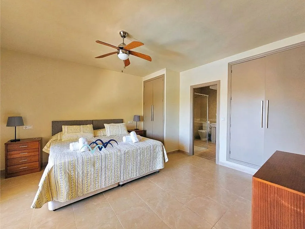 Bedrooms - Chalet with Pool and Sea View in Golf Area