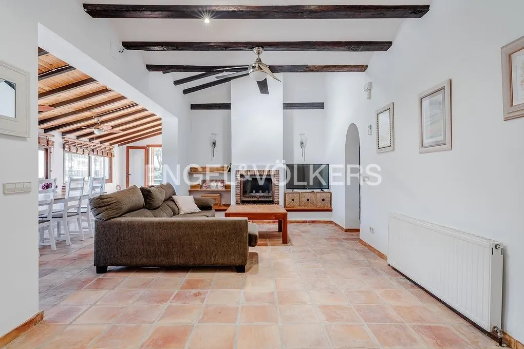 Elutuba - Mediterranean Villa with Tower in Benissa