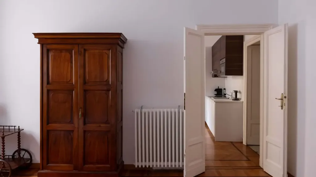 hallway_entrance