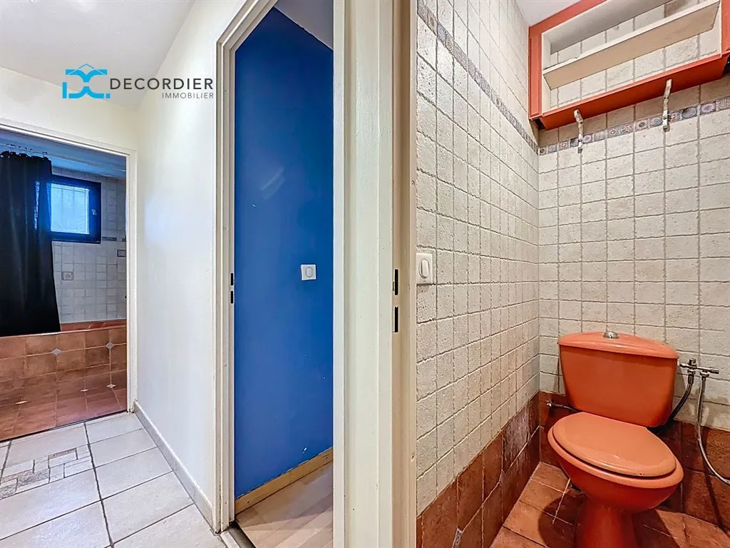Salles de bain - Maison avec Terrasse et Jardin à Lugrin
