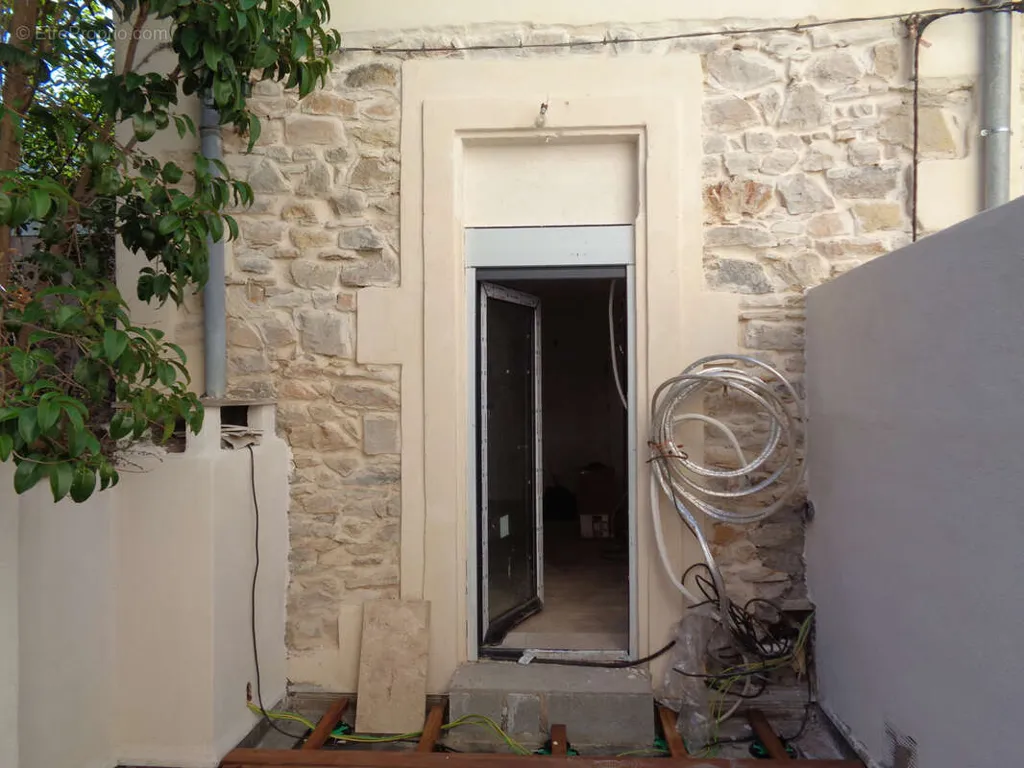 Giardino - Studio with Mezzanine near Nîmes Station
