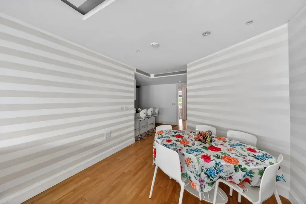 Salle à manger - Bien 3 chambres à London