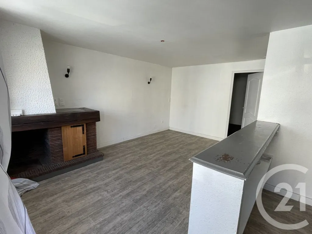 Séjour - Maison 2 Pièces avec Cour à Graulhet