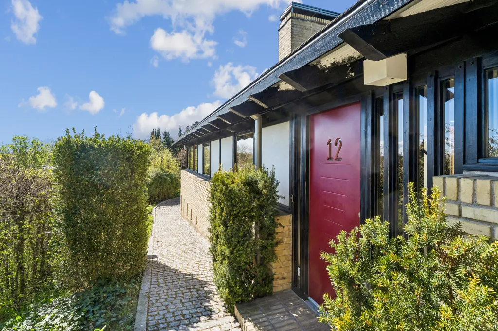 Exterior - Architectural Villa with Unique View in Gl. Holte