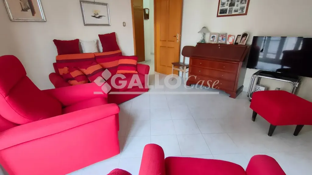 Séjour - Apartment with Balconies in Cosenza