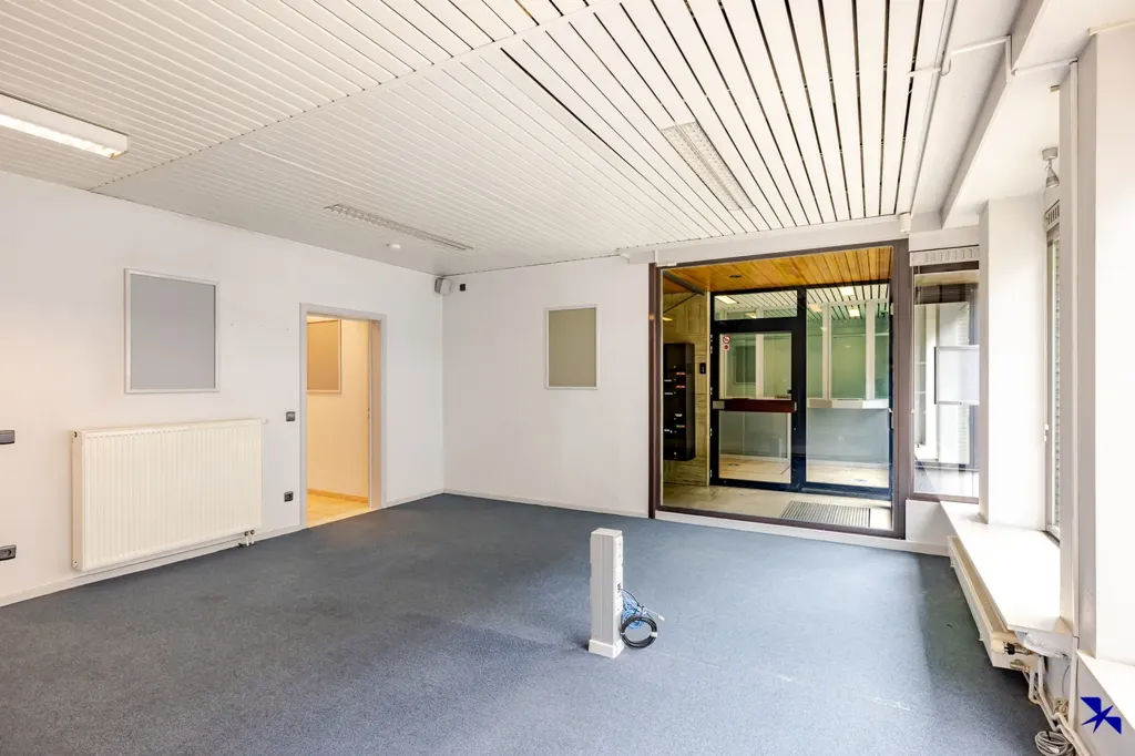 Bureau - Local Commercial avec Terrasse à Lokeren