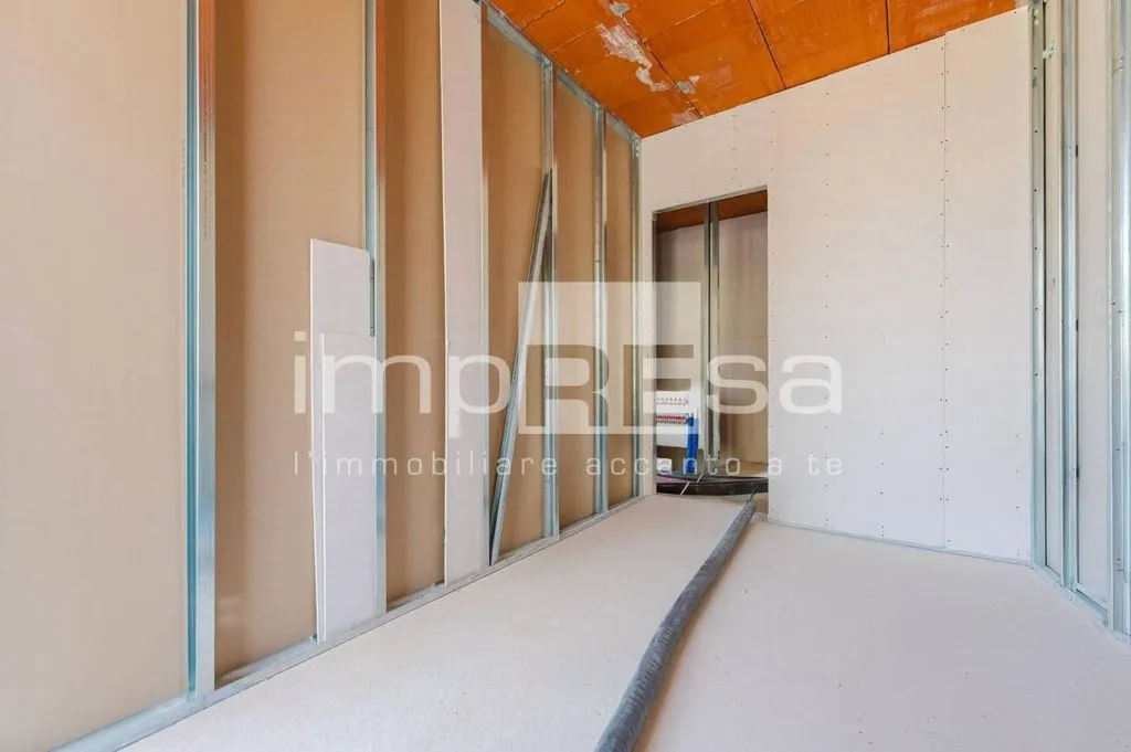 Toad - New Luxury Villa with Private Garden in Silea