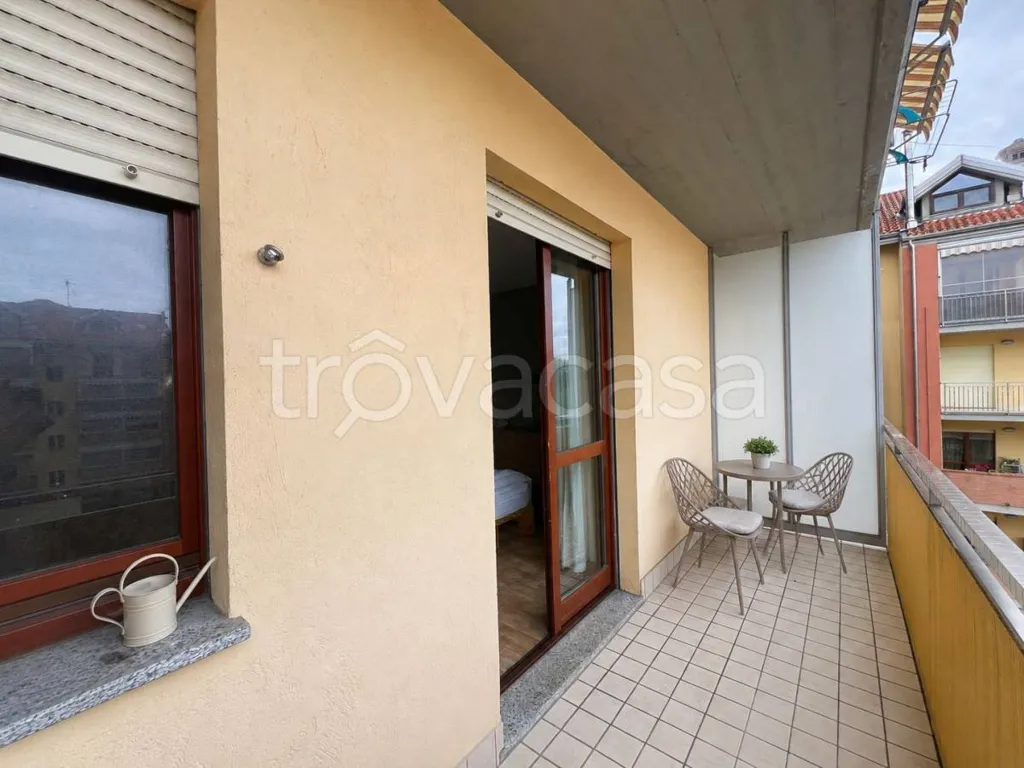 Rõdu - Bright Apartment with Balcony in Nichelino