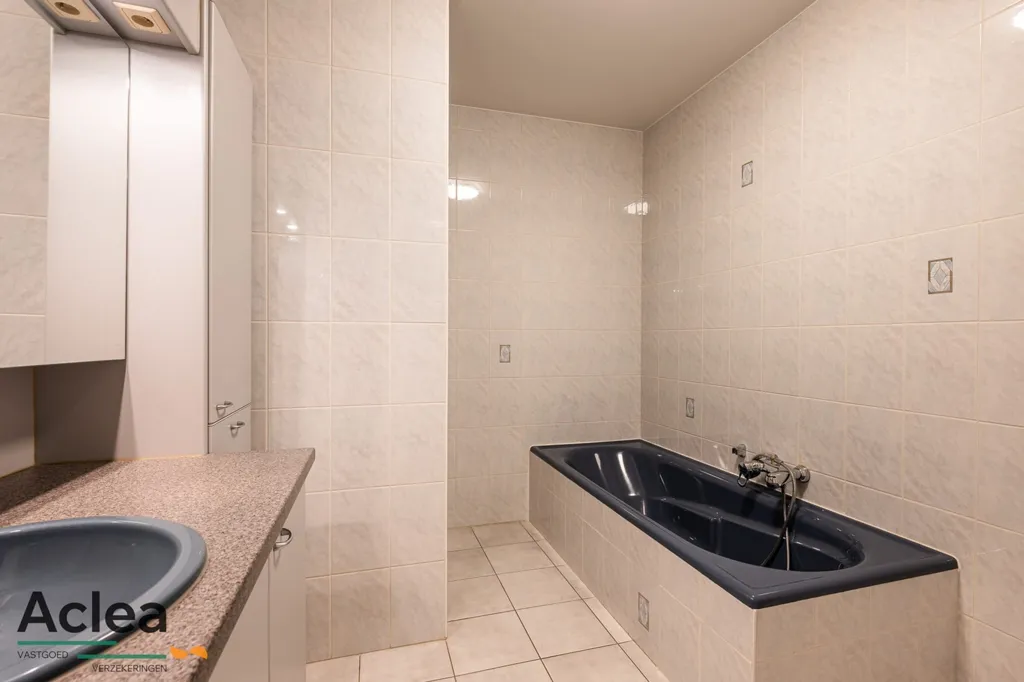 Salles de bain - Appartement avec 2 Terrasses au Centre d'Eeklo