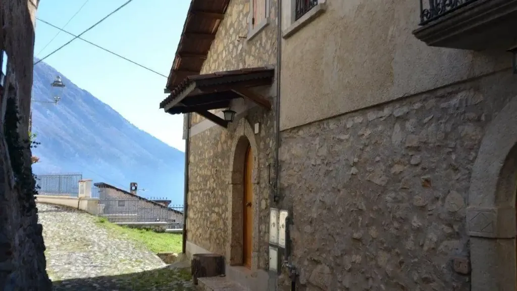 Välivaade - Terraced House with Panoramic View in Ovindoli