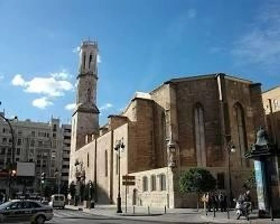 Luxury Apartment with Garage in Valencia Centre