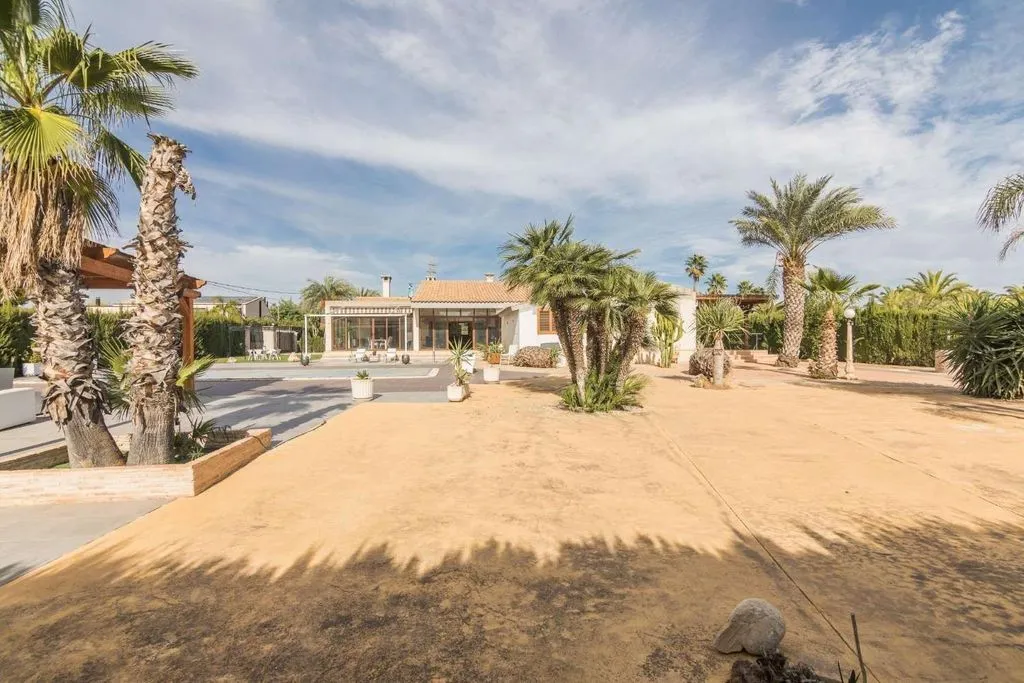 Jardin - Luxury Villa with Pool in Elche