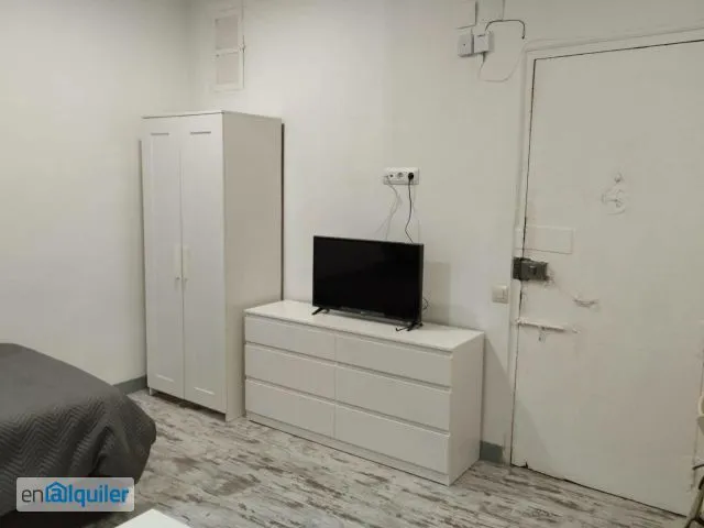Chambres - Studio with Air Conditioning in La Latina, Madrid
