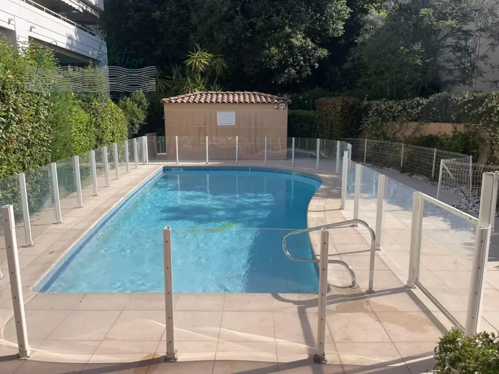 Bassein - Penthouse Apartment with Pool View in Cannes