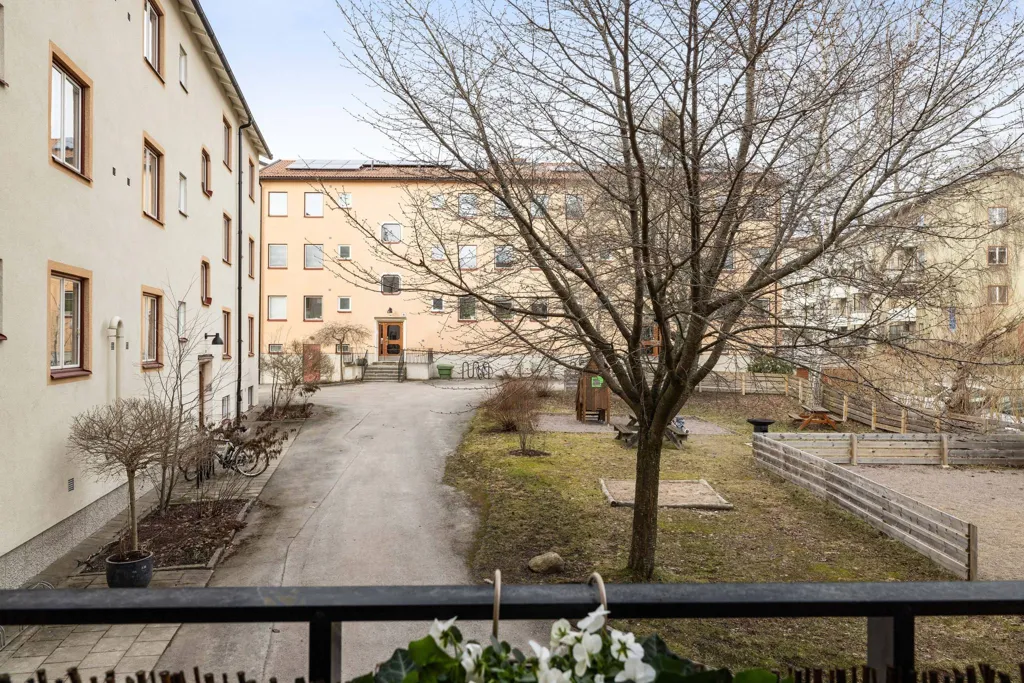 Balcon - Modern Flat with Balcony on Paternostervägen